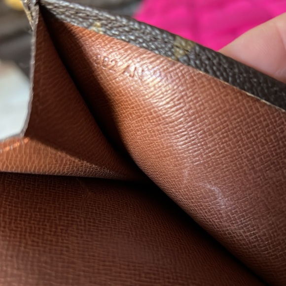 Louis Vuitton Rabat 17 Clutch-EUC - Picture 15 of 16